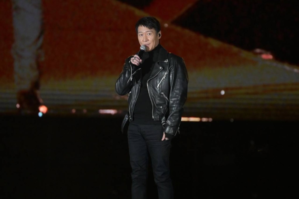 《Drive In Ultra: LOVFINITY Vivienne Tam x Leon Lai Fashion Concert》昨晚在中環海濱活動空間舉行。